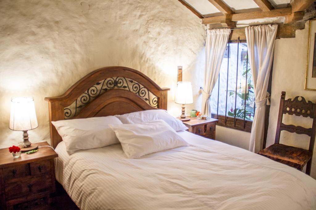 Hotel Rincon De La Montana Cota Екстер'єр фото